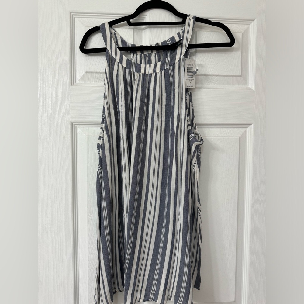 NWT Torrid Flowy Tank